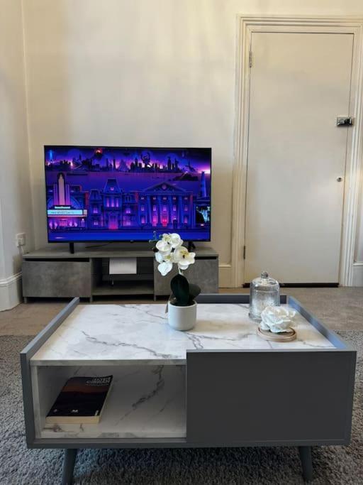 Entire 1Bed Stratford Westfield Apartment London Exterior photo