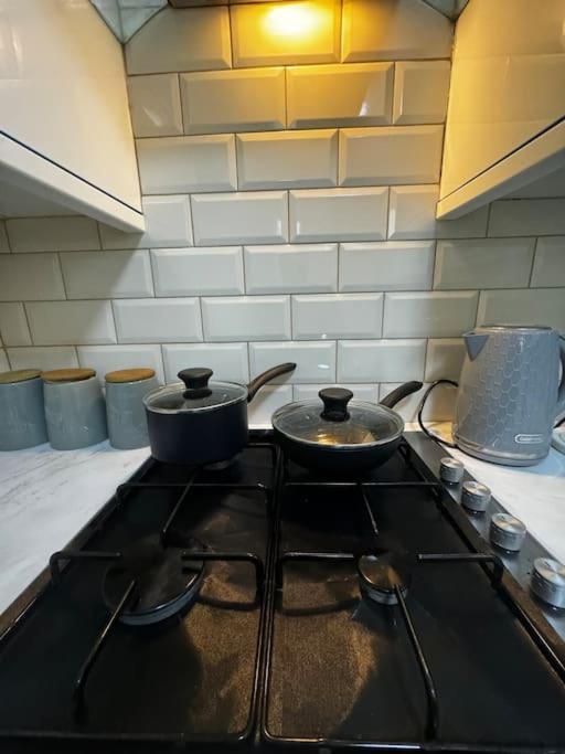Entire 1Bed Stratford Westfield Apartment London Exterior photo