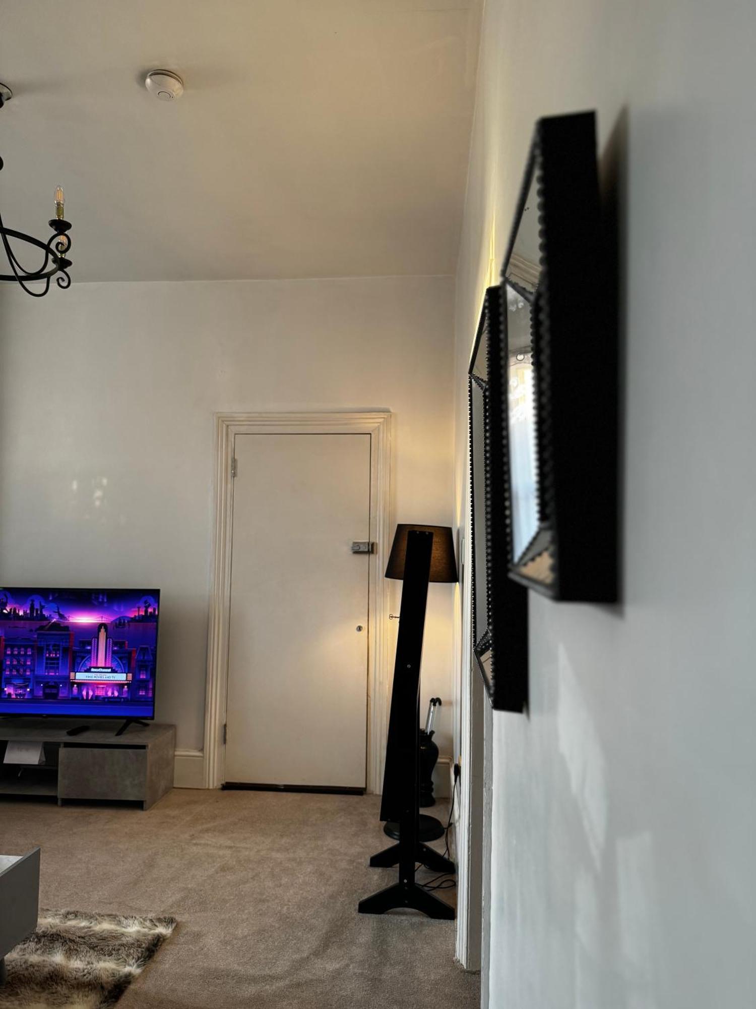 Entire 1Bed Stratford Westfield Apartment London Exterior photo