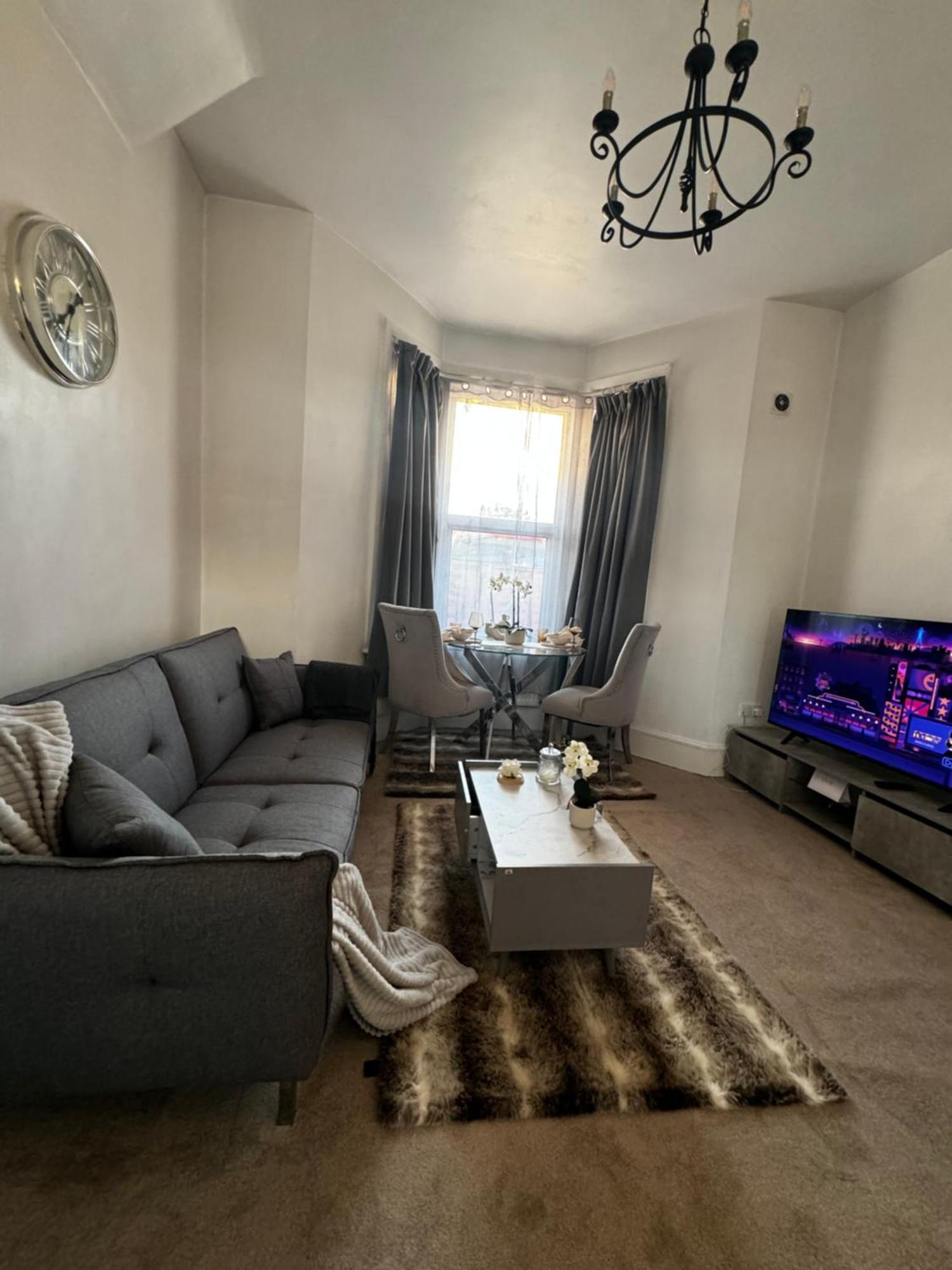 Entire 1Bed Stratford Westfield Apartment London Exterior photo